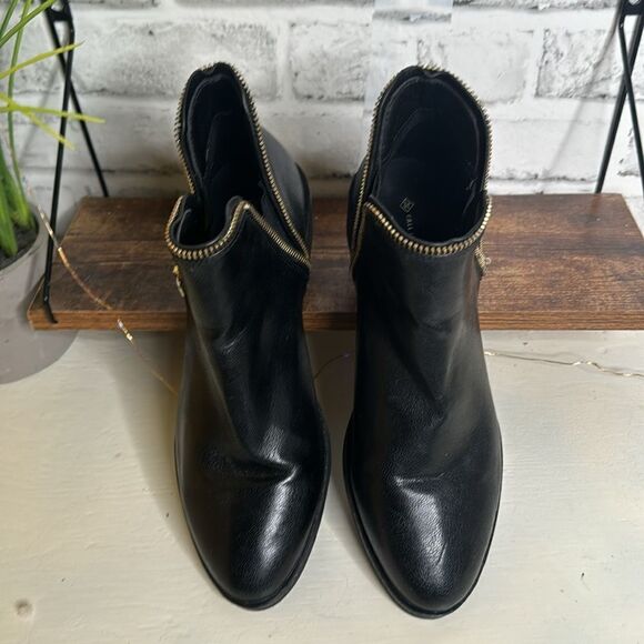 Call It Spring Black Ankle Boots Shoes Vegan Leather Zip Up Size 8 - Picture 5 of 8